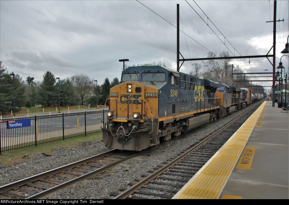 CSX 5246 leads Q410